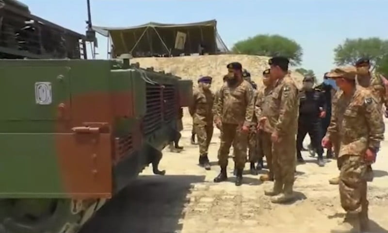 Pakistan Army  inducts first batch of VT-4 battle tanks