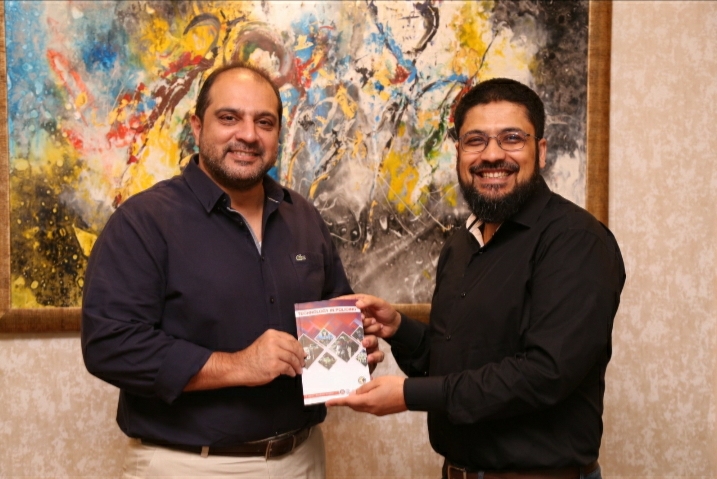 World Bank Consultant Presents Chairman PITB With His Book ‘Technology in Policing’